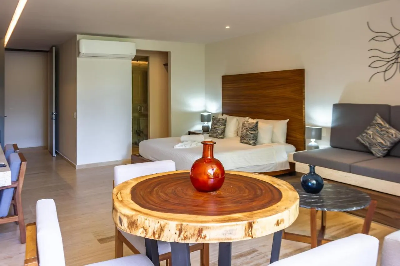 Big Studio At Kaab By The Beach With Roof Top Pool, Sauna And Jacuzzi Near Paseo Del Carmen Mall Playa del Carmen Apartment