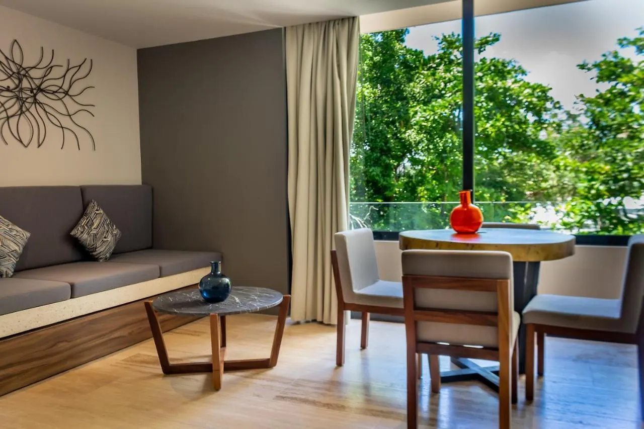 Big Studio At Kaab By The Beach With Roof Top Pool, Sauna And Jacuzzi Near Paseo Del Carmen Mall Playa del Carmen