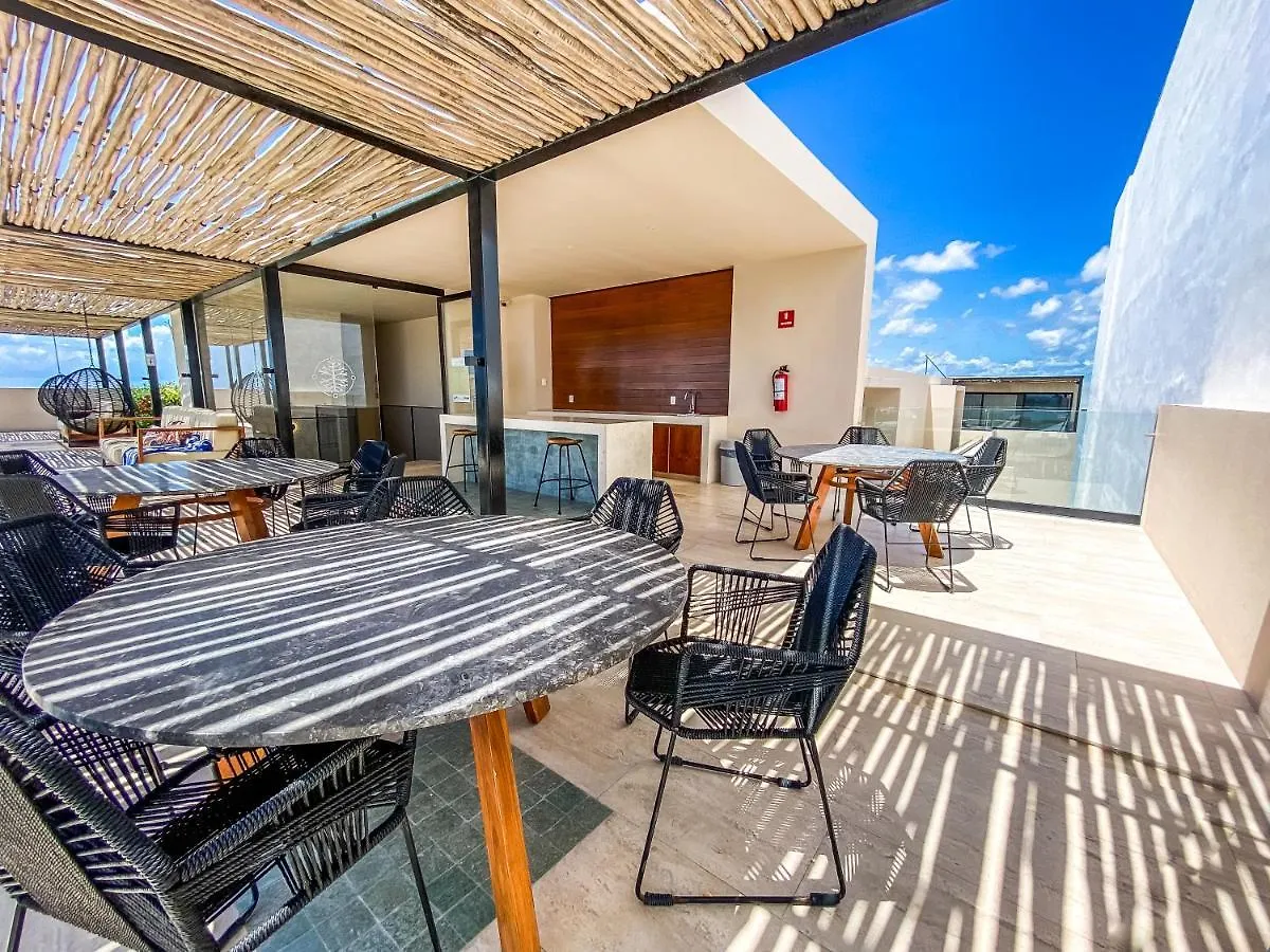 Big Studio At Kaab By The Beach With Roof Top Pool, Sauna And Jacuzzi Near Paseo Del Carmen Mall Playa del Carmen Apartment