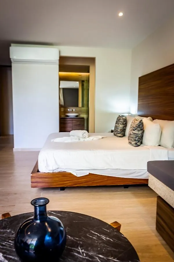 Big Studio At Kaab By The Beach With Roof Top Pool, Sauna And Jacuzzi Near Paseo Del Carmen Mall Playa del Carmen 0*,  Mexico