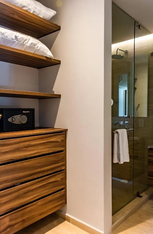 Apartment Big Studio At Kaab By The Beach With Roof Top Pool, Sauna And Jacuzzi Near Paseo Del Carmen Mall Playa del Carmen