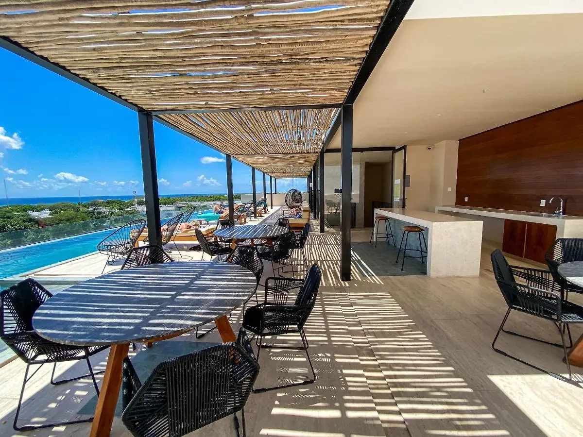 Big Studio At Kaab By The Beach With Roof Top Pool, Sauna And Jacuzzi Near Paseo Del Carmen Mall Playa del Carmen Apartment